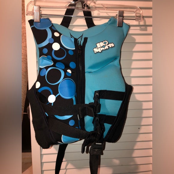 Children’s life vest - Picture 1 of 1